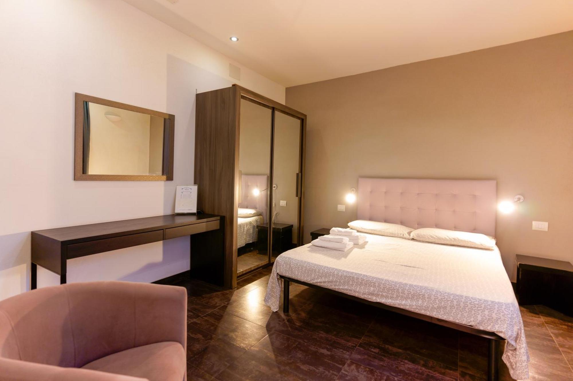 Il Palazz8 Hotell Iglesias Exteriör bild
