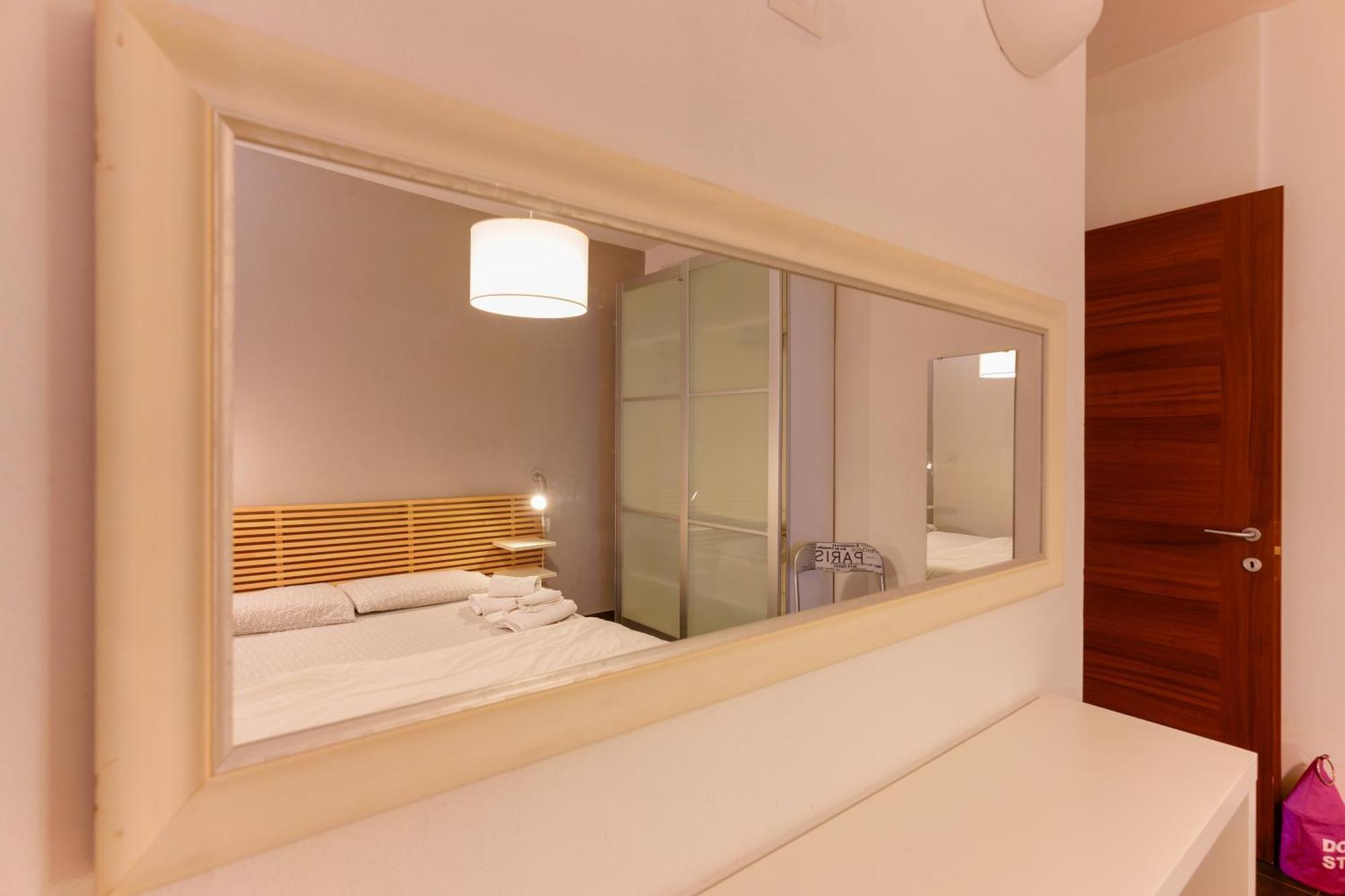 Il Palazz8 Hotell Iglesias Rum bild